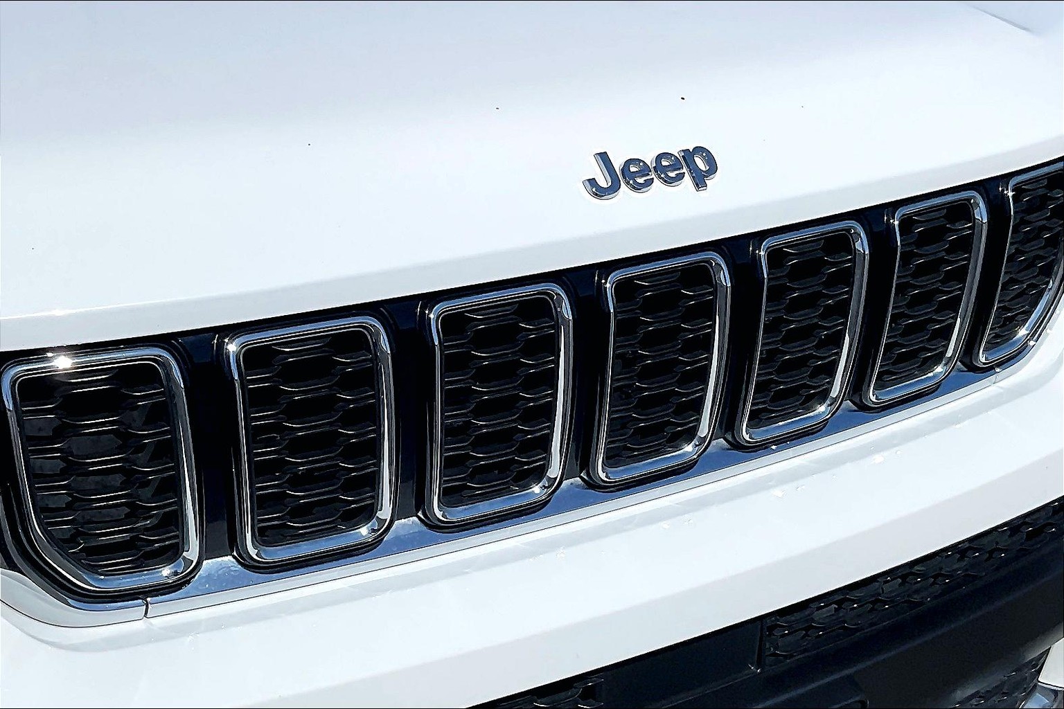 Used Bright White Clearcoat 2023 Jeep Grand Cherokee L
